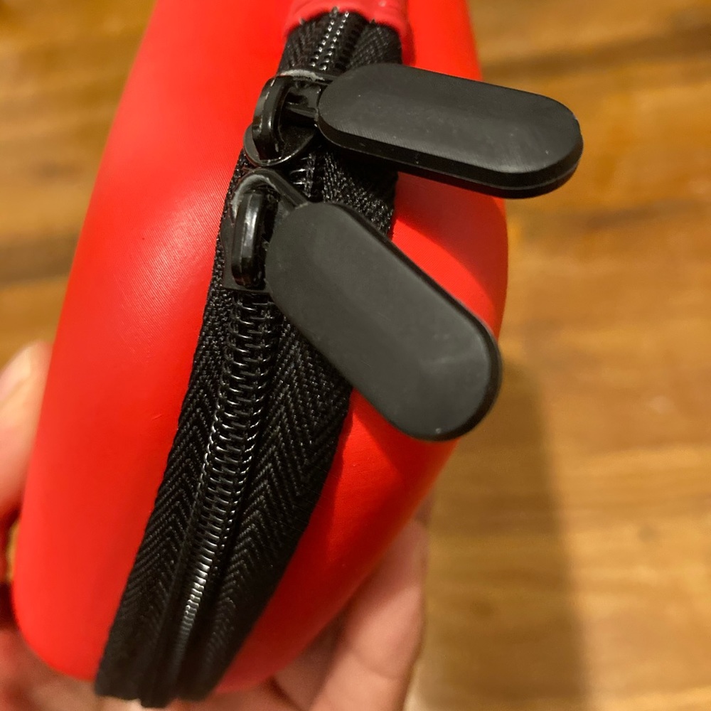 Nintendo switch red case - Picture 7 of 11